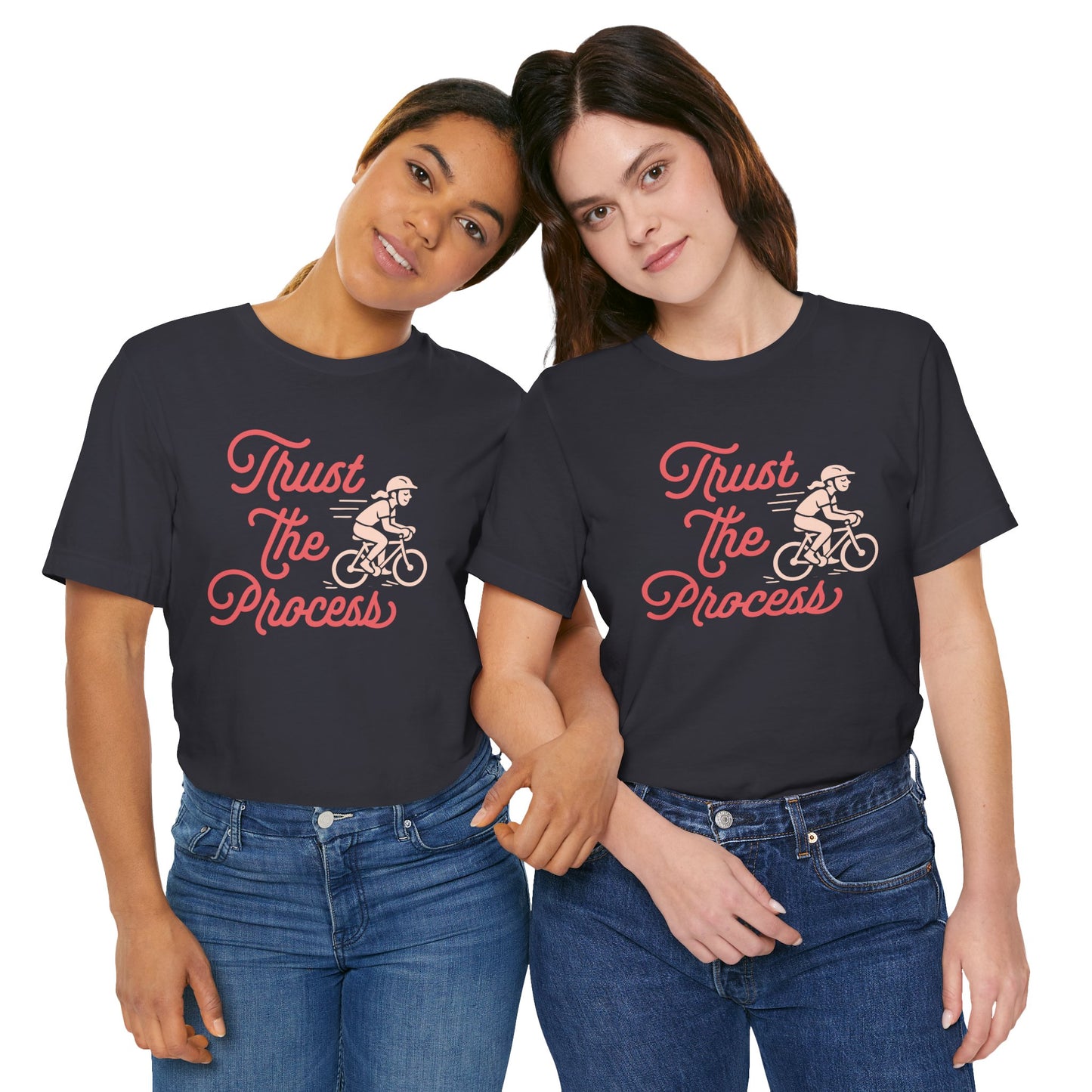 Trust the Process — Camiseta Unisex Softstyle (Diseño Ciclista)
